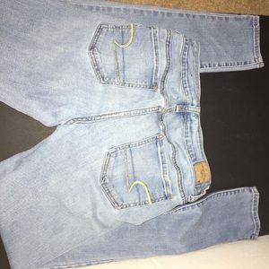 AE jeggings skinny jeans. Light color